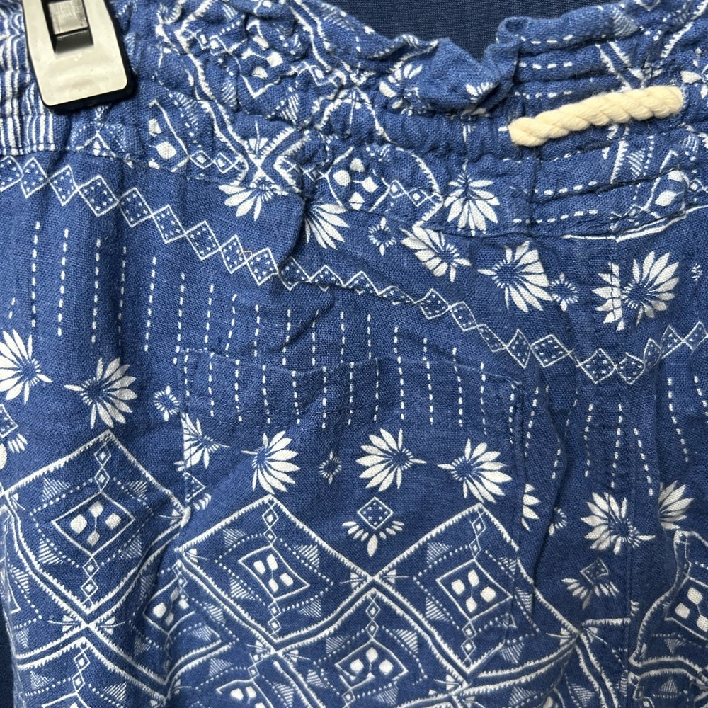 Roxy Women's Pants Color Blue & White Patterned Drawstring Pants Size Small - Picture 12 of 13